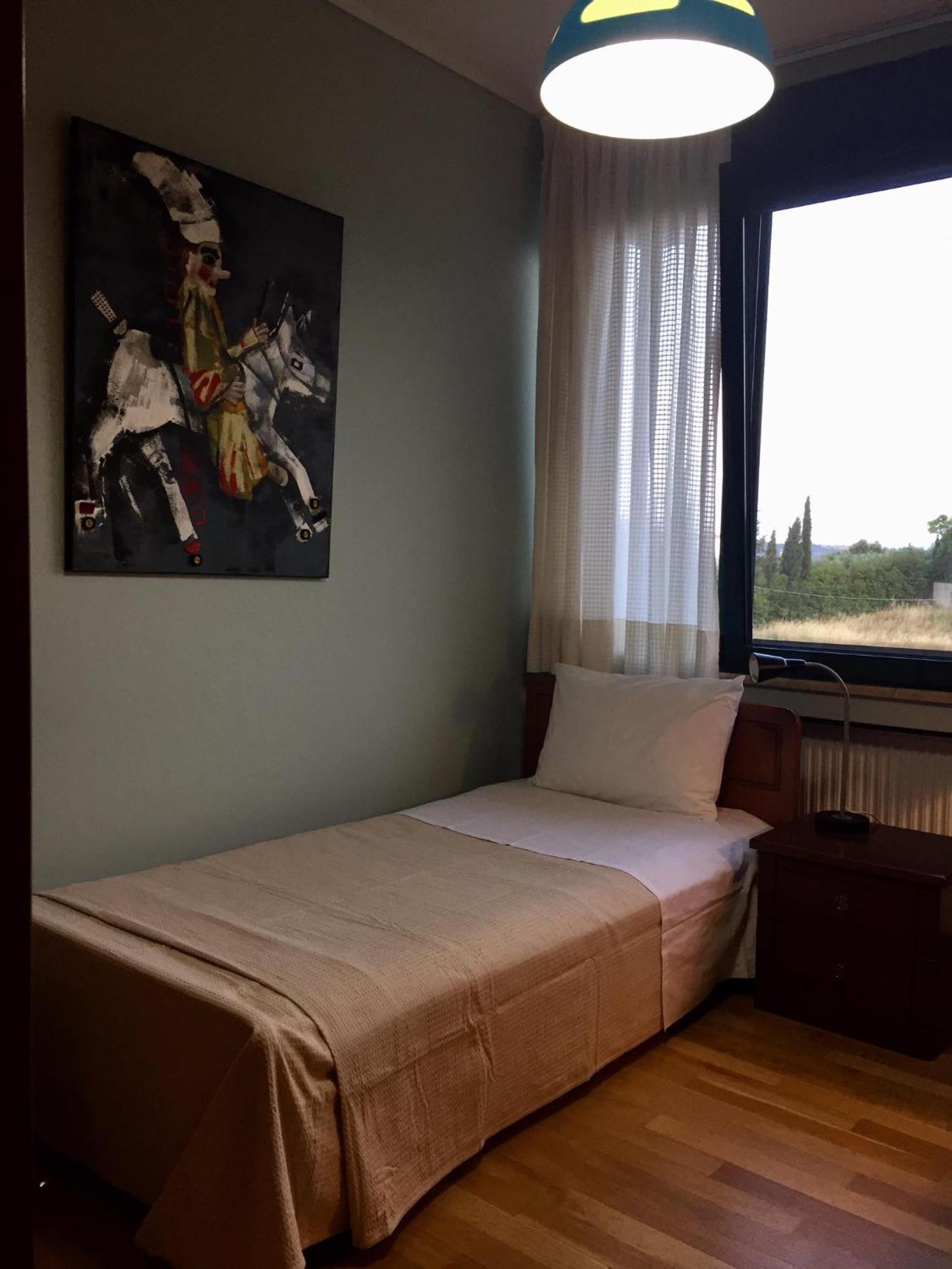 Small Apartment Near Athens Airport Pikérmion Εξωτερικό φωτογραφία